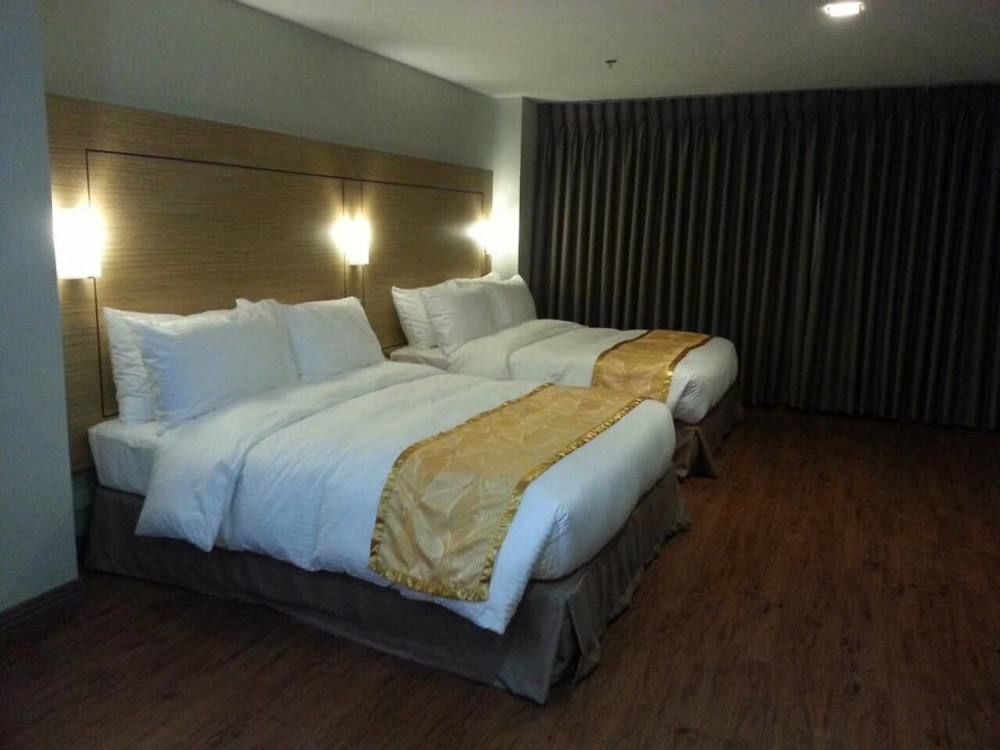 Vista Real Hotel Tagaytay City Kültér fotó