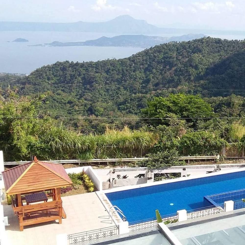 Vista Real Hotel Tagaytay City Kültér fotó