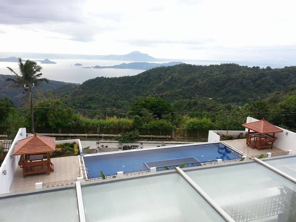 Vista Real Hotel Tagaytay City Kültér fotó