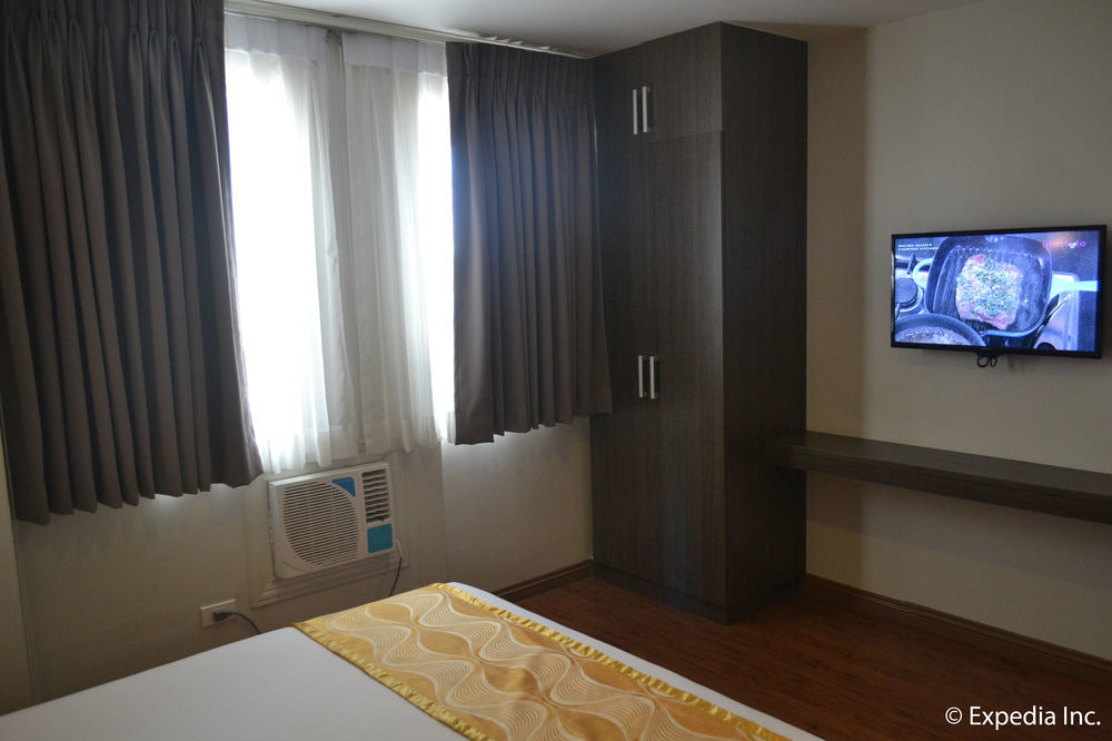 Vista Real Hotel Tagaytay City Kültér fotó
