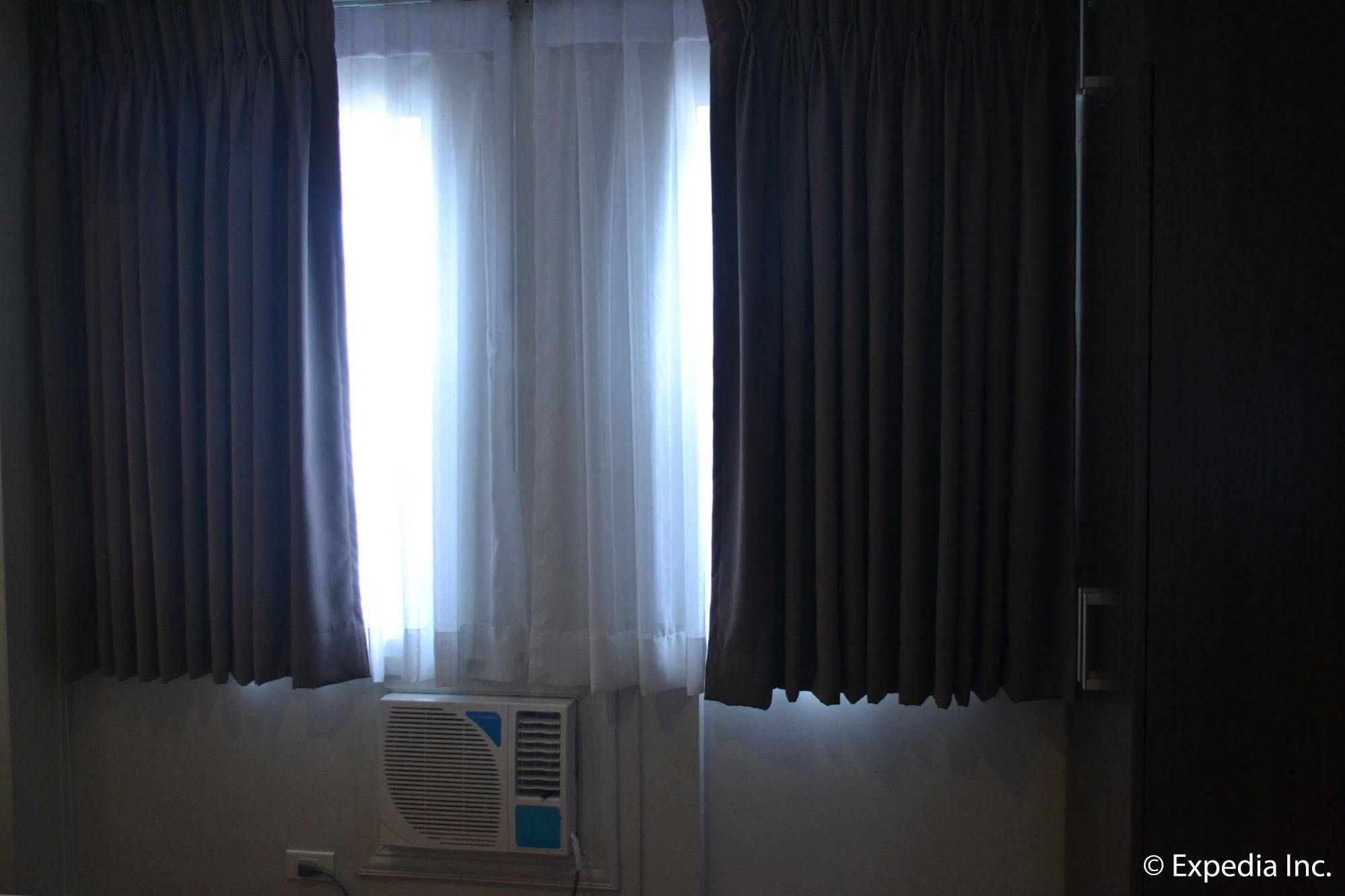 Vista Real Hotel Tagaytay City Kültér fotó