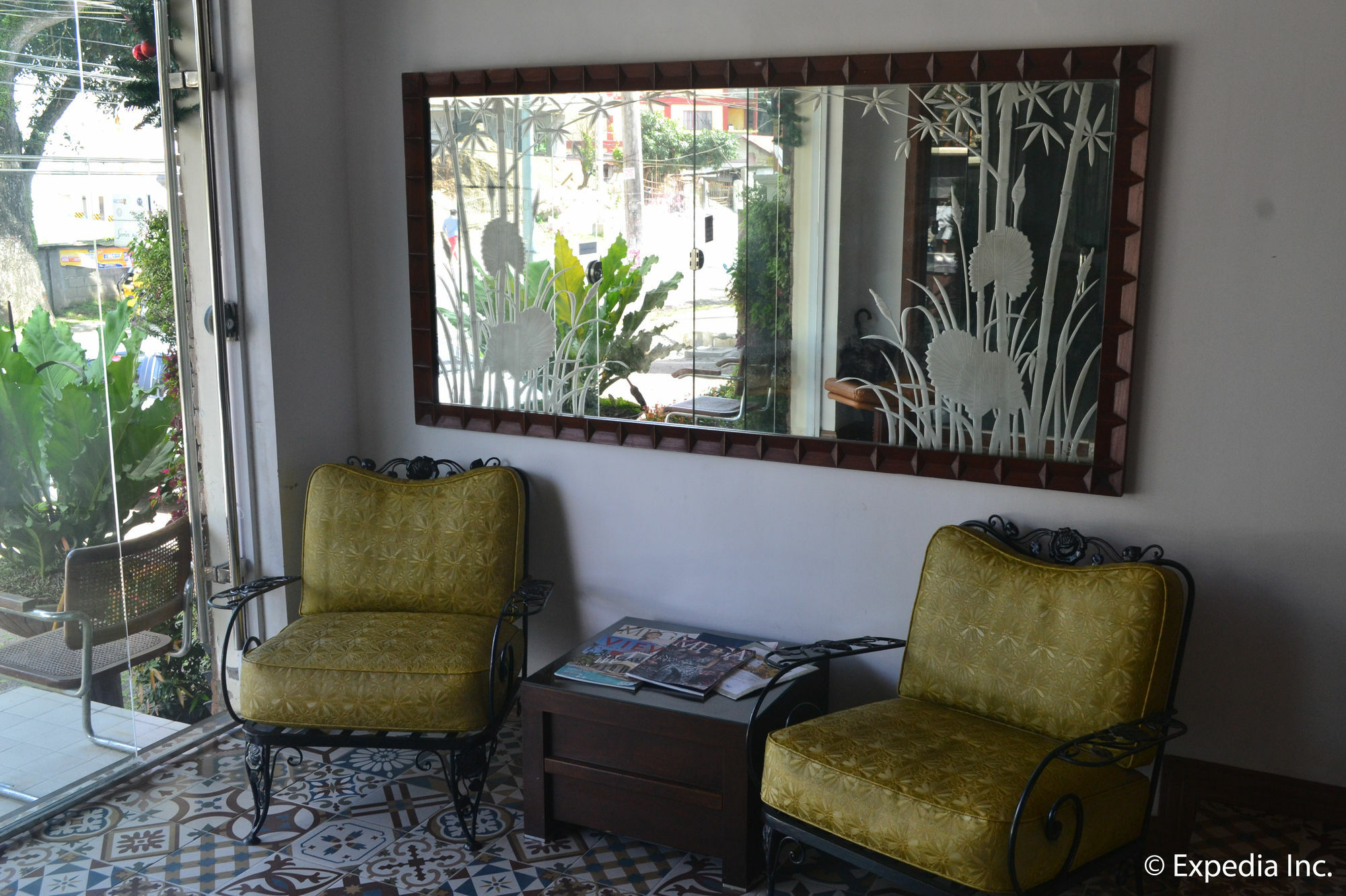 Vista Real Hotel Tagaytay City Kültér fotó